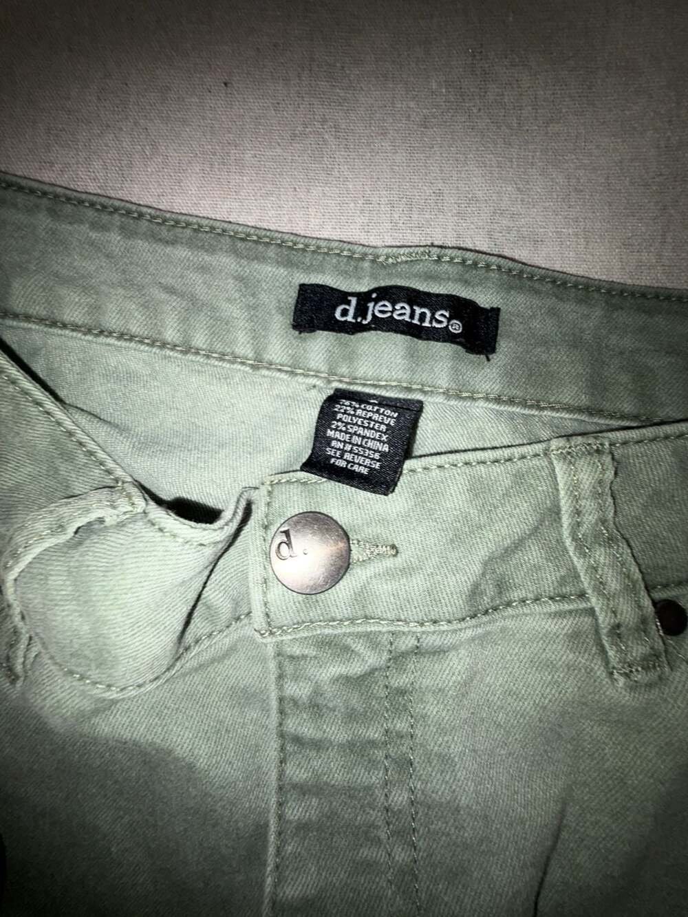 d.jeans Women's Green Wide Leg Cargo Jeans - Picture 4 of 5